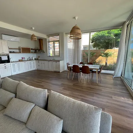 Coral Bay Luxury By Luxury Villa *